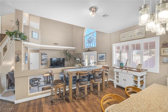 Building Photo - 3824 Sunking St