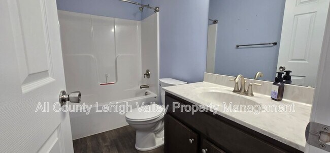 Building Photo - 4413 Stole Rd