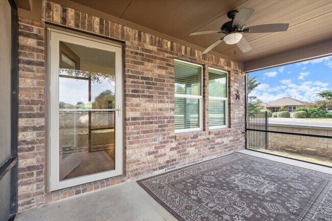 Building Photo - 510 Holiday Creek Ln