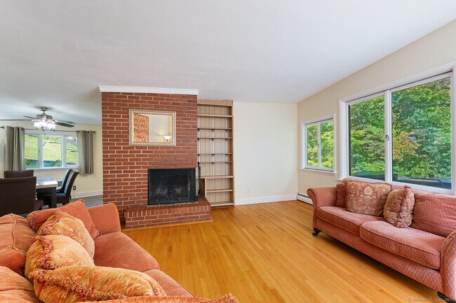 Building Photo - 26 Wilridge Rd