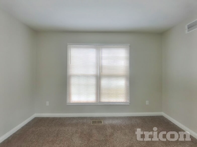 Building Photo - 3731 Cheyenne Ct