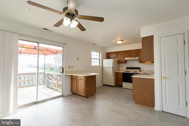 Building Photo - 164 Stadium Cir