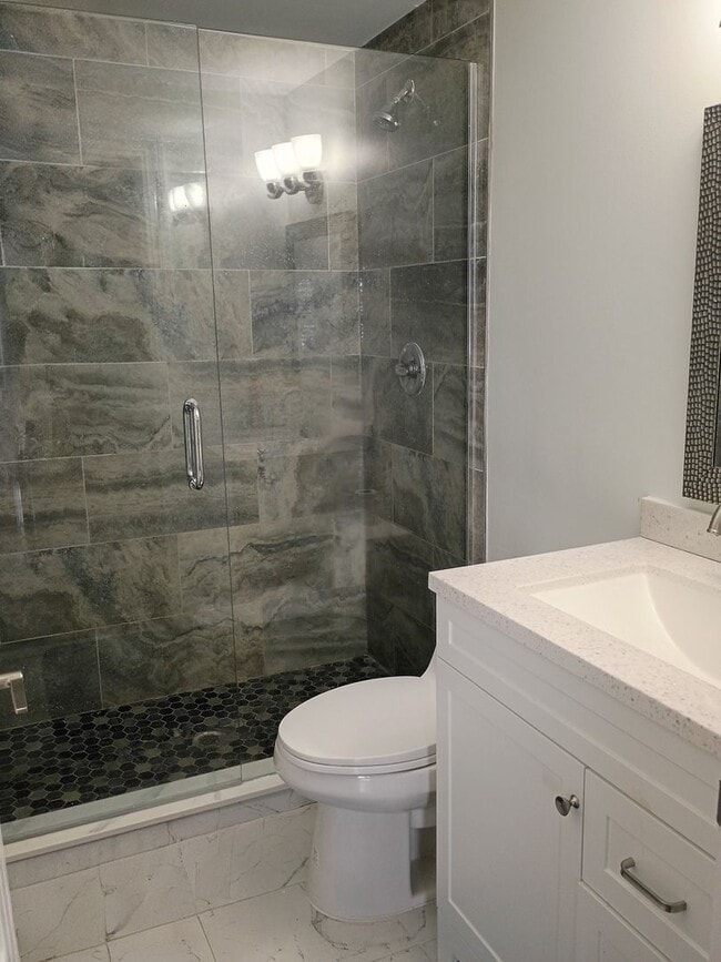 Building Photo - AVAILABLE NOW! Charming 3-Bed Home in Desirable White Lake Community