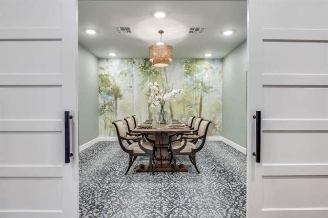 Building Photo - 820 W McLeroy Blvd