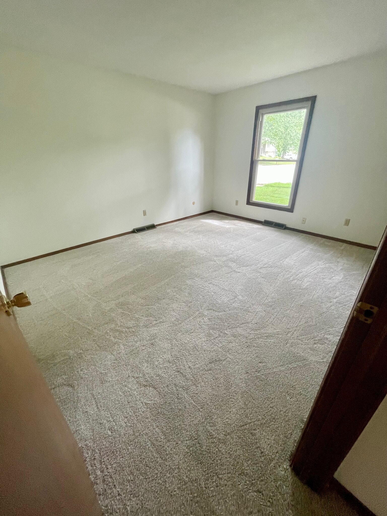 Building Photo - 721 E Wellington Ct