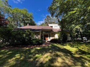 Building Photo - Spacious & Serene 4 Bedroom Country Contem...
