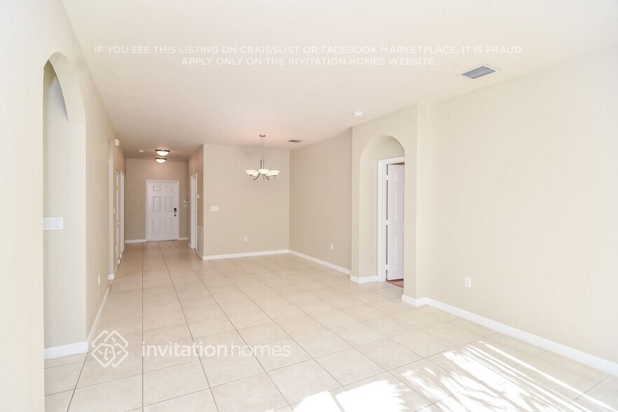 Building Photo - 14323 SW 156th Ave