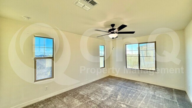 Building Photo - 1235 W Sparrow Dr