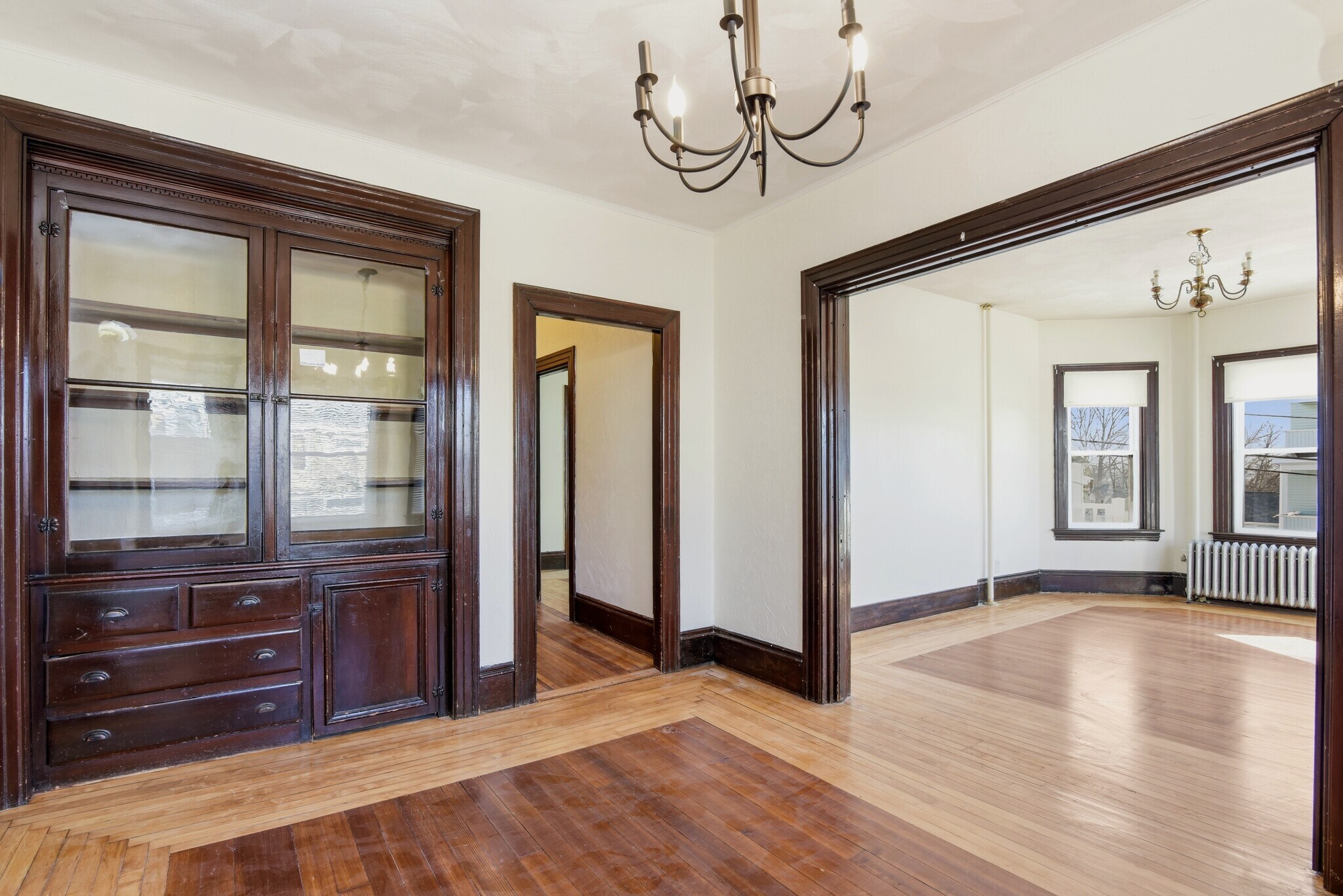 Building Photo - 341 Belmont St