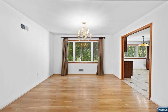 Building Photo - 111 Ramille Ct