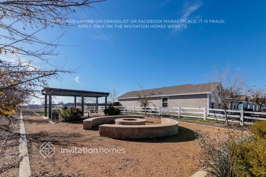 Building Photo - 412 Br Vlg Wy