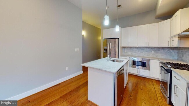 Building Photo - 1619 Constitution Ave NE