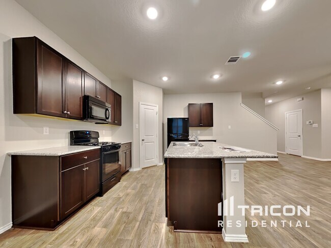 Building Photo - 3311 Angus Crossing