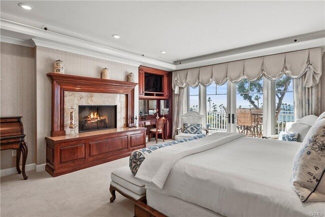Building Photo - Charming Coastal Retreat in the Heart of Laguna Beach