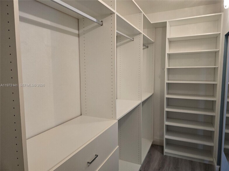 Building Photo - 14114 SW 51st Ln