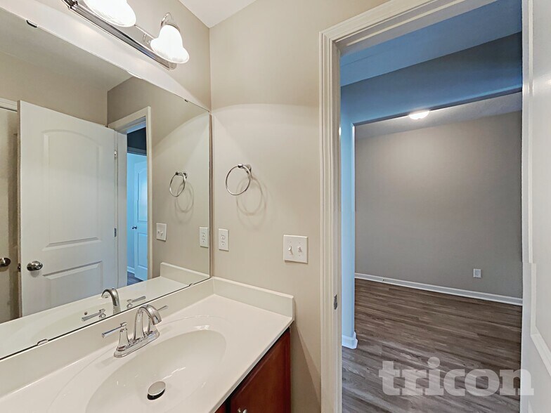 Building Photo - 39 Reno Ct