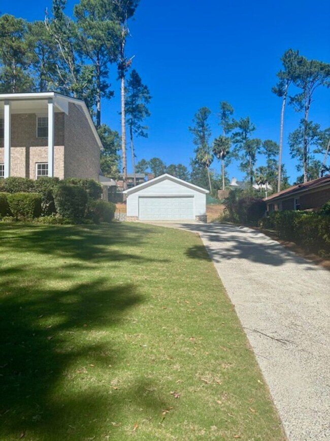 Building Photo - Renovated Hammond Hills Gem