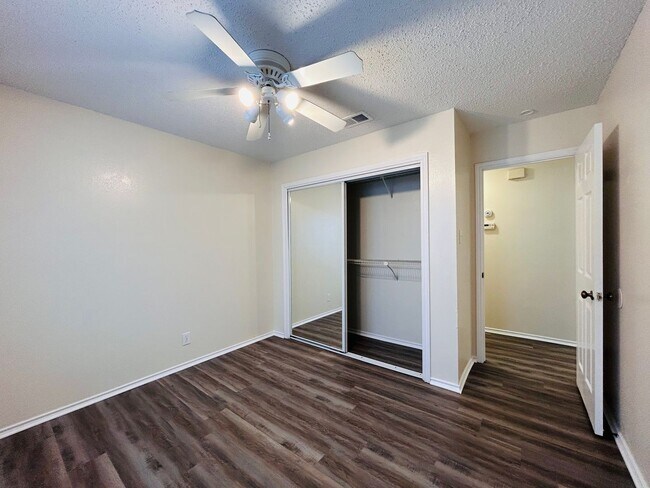 Building Photo - 9308 Kempler Dr
