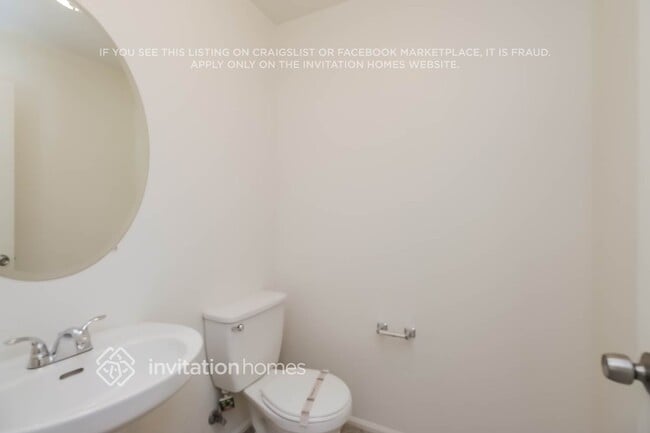 Building Photo - 42575 W Sunland Dr