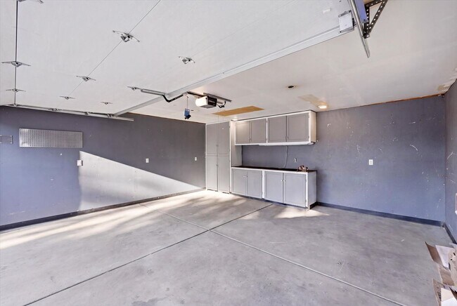 Building Photo - 2741 S Jackson St