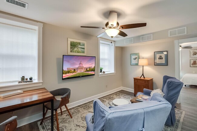 Building Photo - 612 Shelby St