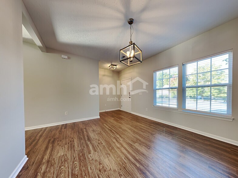 Building Photo - 5212 Man O War Dr