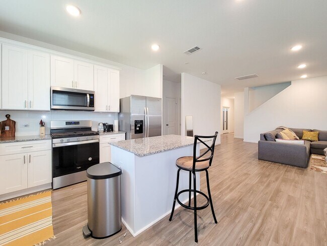 Building Photo - Ready to move in! The Granville floor plan...