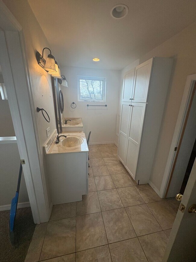 Building Photo - 28236 Co Rd H