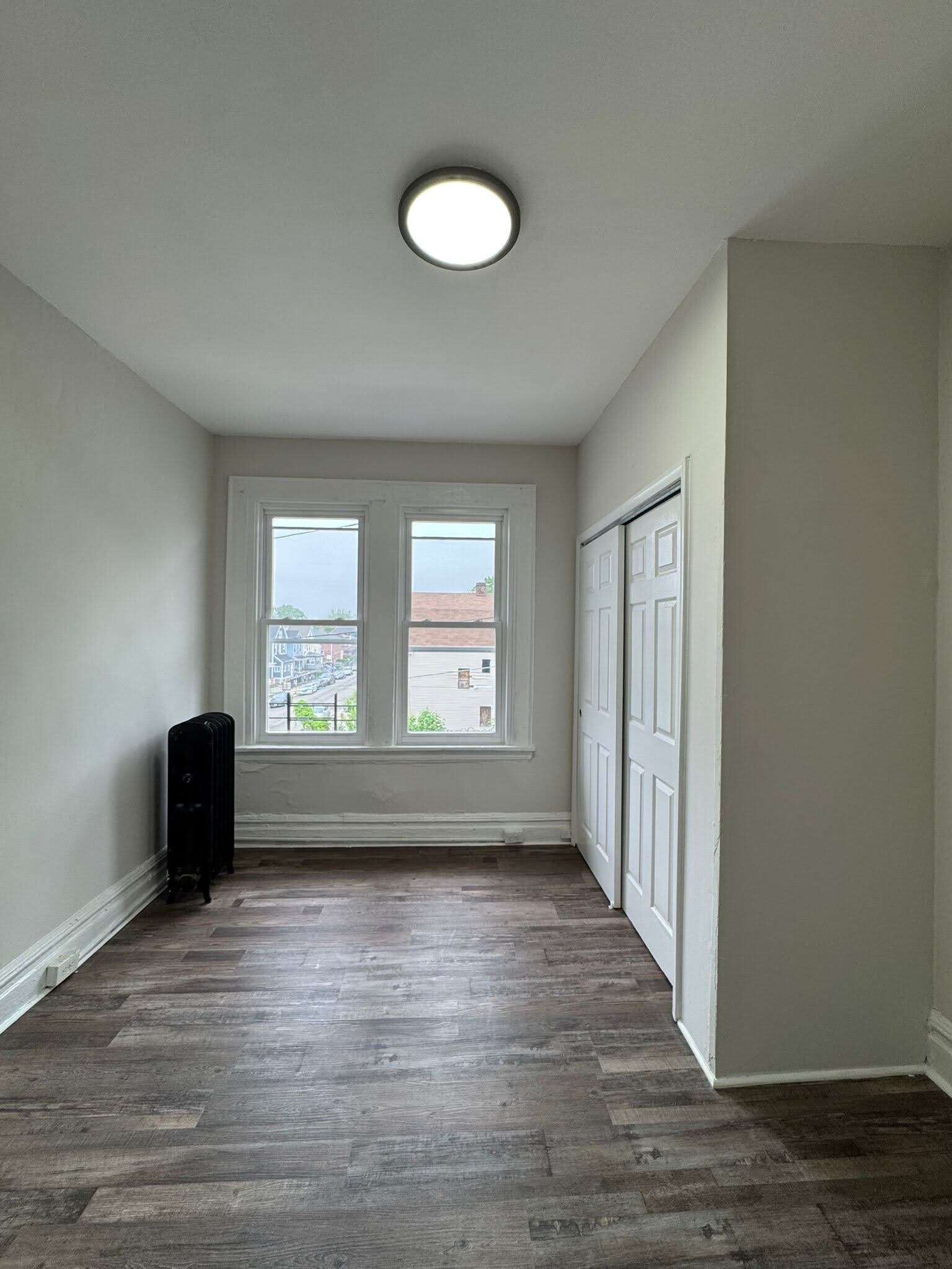 Building Photo - 161 Maple Ave