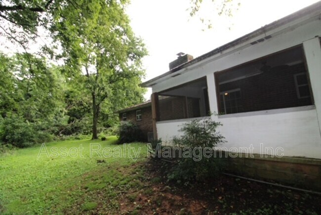 Building Photo - 4719 Old Knoxville Hwy