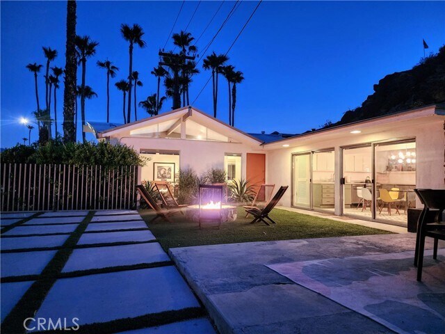 Building Photo - 2499 S Palm Canyon Dr