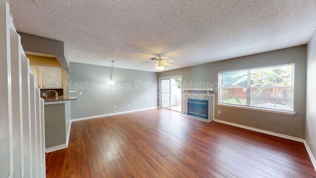 Building Photo - 322 Sunrise Cir