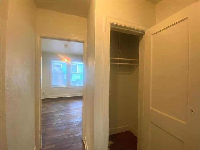 Building Photo - 4910 Avenue H