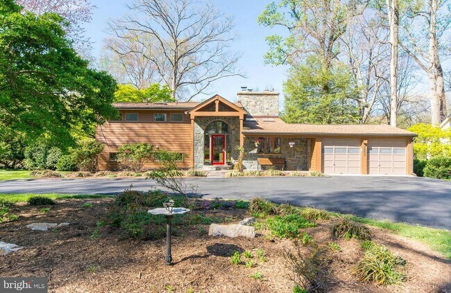 Building Photo - 3253 Juniper Ln
