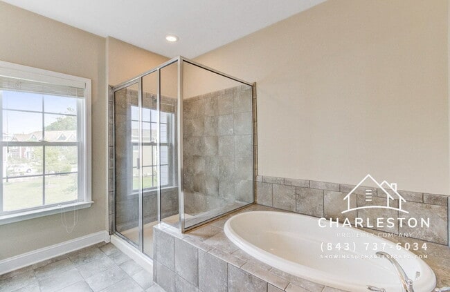 Building Photo - 2005 Kings Gate Ln