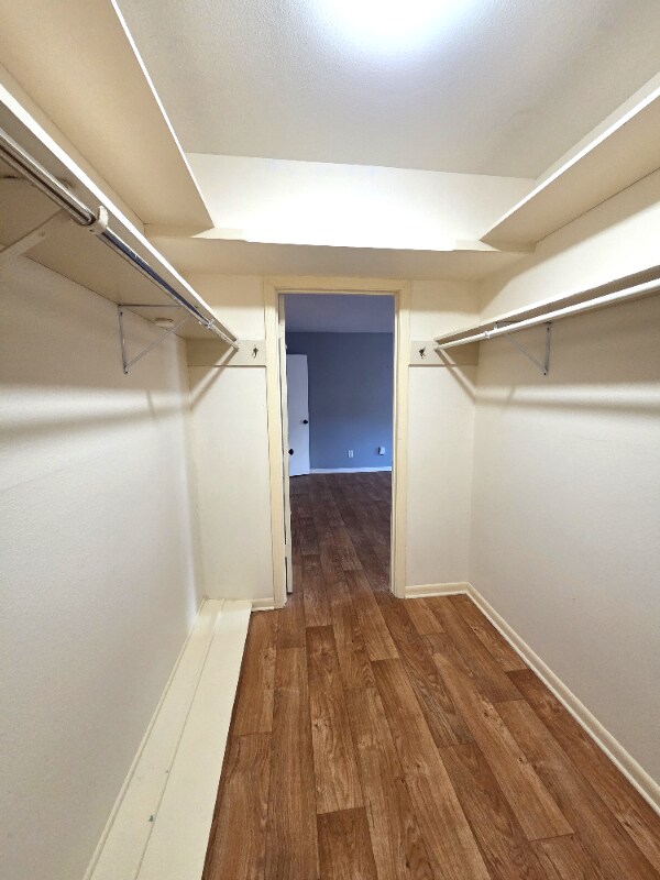 Building Photo - 102 Ruelle