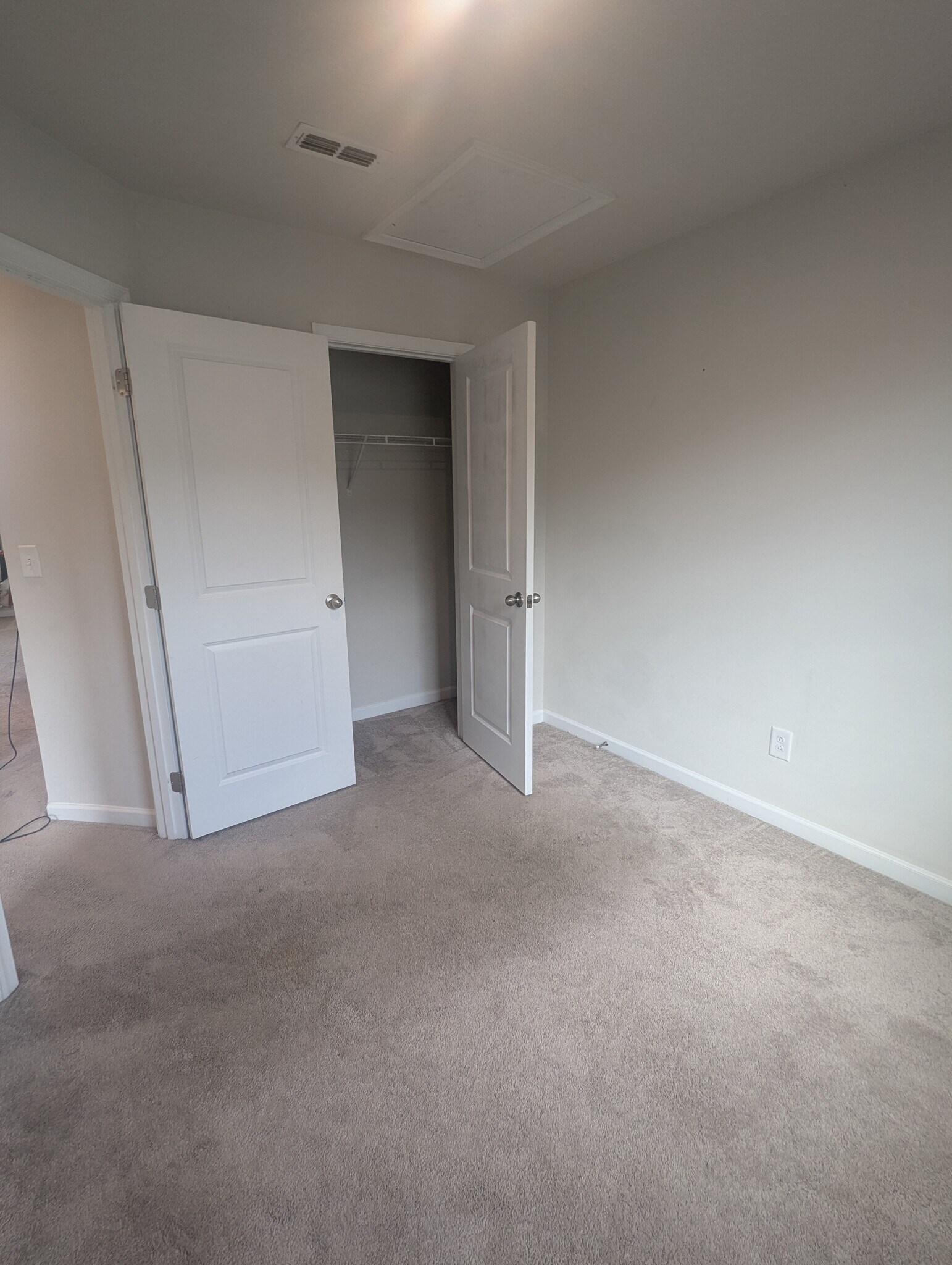 Building Photo - 133 Fernside Ct