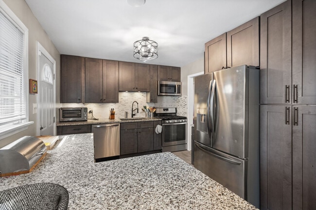 Building Photo - 2635 W 94th Pl