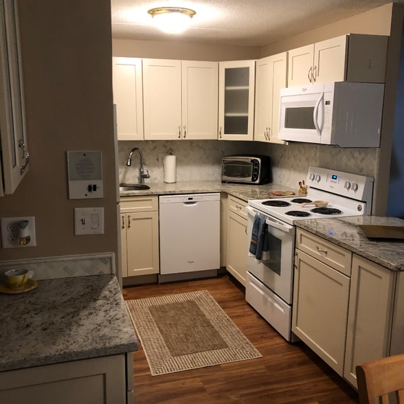 Building Photo - 24 Madrid Sq