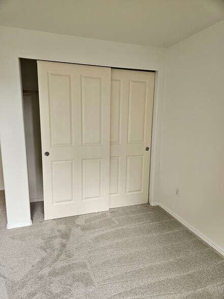 Full closet in each bedroom - 18621 Blueberry Ln