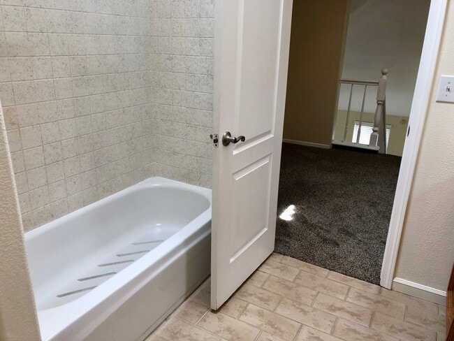Building Photo - $2,950 Alluvial & Cedar, 4 Bedroom - N. Wo...