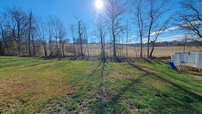 Building Photo - 4 Bed / 2-1/2 Bath Single Family Townhome w/1-Car Garage