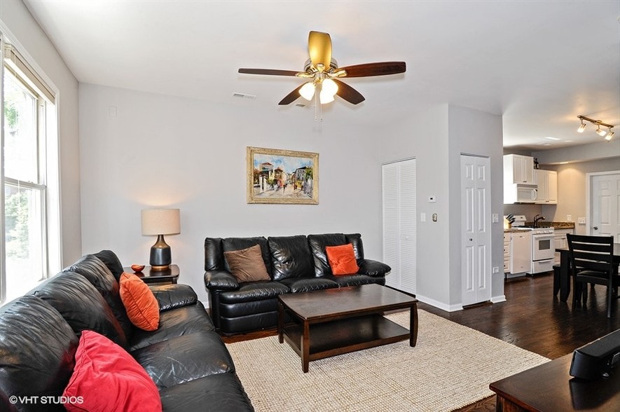 Living Room - 1742 W Julian St