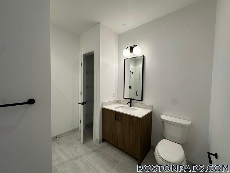 Building Photo - 199 Gardner St