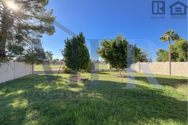 Building Photo - 4Bed/2Bath Home In Glendale w/Golf Course ...