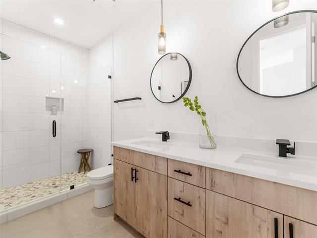 Building Photo - 2019 N Prairie Ave