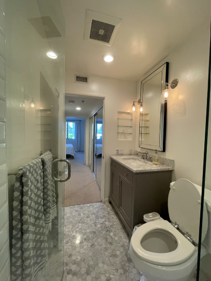 Building Photo - 4501 Cedros Ave