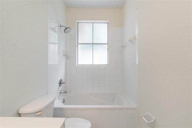 Building Photo - 12376 SW 126th Ave