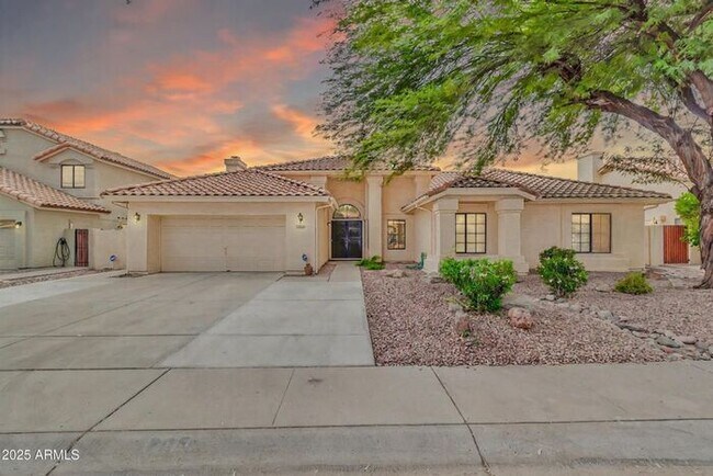 Primary Photo - Stunning 4beds/2.5baths single-level home in the heart of Tempe!
