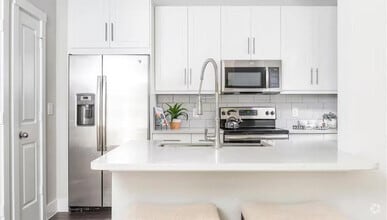 Building Photo - Spacious. Modern. Limited-Time $500 Off. T...